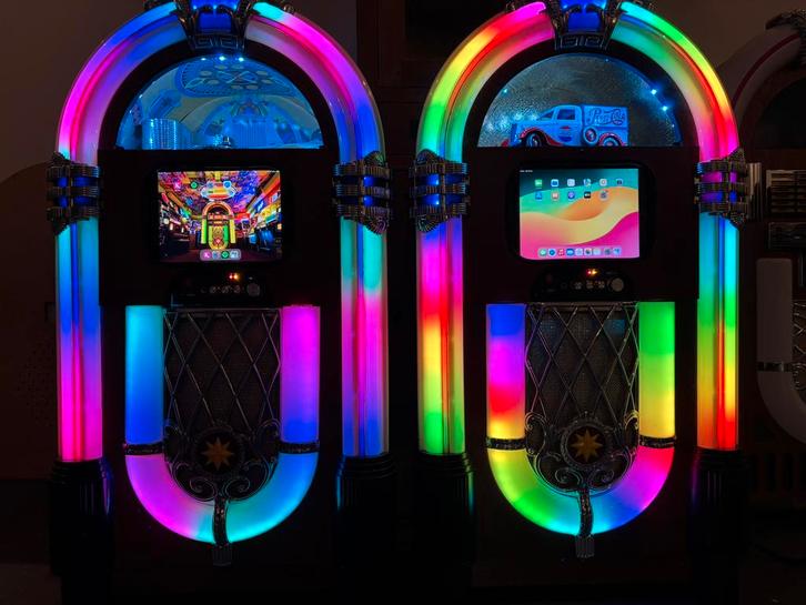 Jukeboxen Wurlitzer digitaal + Touchscreen - LED - Speakers, Verzamelen, Automaten | Jukeboxen, Zo goed als nieuw, Wurlitzer, Ophalen of Verzenden
