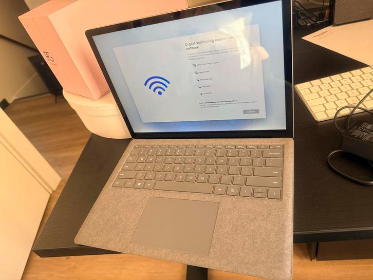 Laptop microsoft surface 13 inc z.g.a.n., Computers en Software, Windows Laptops, Gebruikt, 13 inch, SSD, 2 tot 3 Ghz, 8 GB, Qwerty