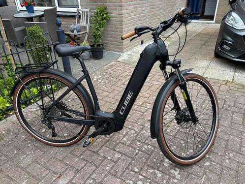 Te koop Cube Nuride frame 50cm accu 750 watt ZGAN, Fietsen en Brommers, Fietsen | Dames | Sportfietsen en Toerfietsen, Zo goed als nieuw
