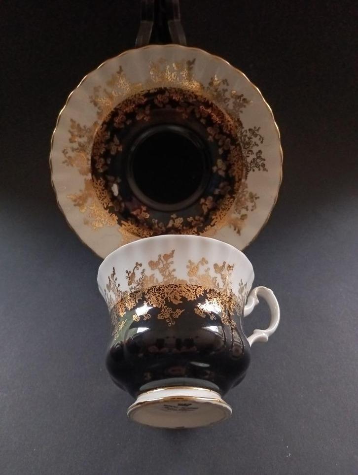 royal albert kop en schotel  Regal serie, Antiek en Kunst, Antiek | Servies los, Ophalen of Verzenden