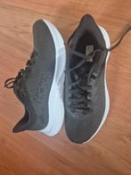 Hoka sportschoenen mt 36 2/3, Ophalen of Verzenden, Zo goed als nieuw, Hardloopschoenen, Overige merken