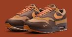 Nike Air Max 1 Kings Day Maat 44.5, Kleding | Heren, Schoenen, Nike air max, Bruin, Nieuw, Ophalen of Verzenden