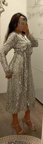 Zilveren paillet jurk wikkel jurk coctail jurk feest, Huizen en Kamers, Op zoek naar een kamer