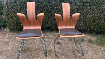 Variër Penguin Stoelen - Set van 2 beschikbaar voor biedingen