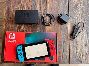 Nintendo Switch V2 - uitstekende staat ! beschikbaar voor biedingen