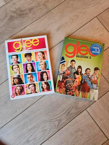 Glee DVD seizoen 1 deel 1 en seizoen 2 deel 1 beschikbaar voor biedingen
