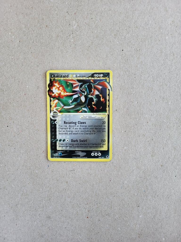Charizard Gold Star Delta Species - Played, Hobby en Vrije tijd, Verzamelkaartspellen | Pokémon, Ophalen of Verzenden, Gebruikt