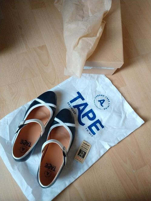 mooie TAPE schoenen, maat 38,5, met opbergzak en doos, Kleding | Dames, Schoenen, Zo goed als nieuw, Schoenen met lage hakken