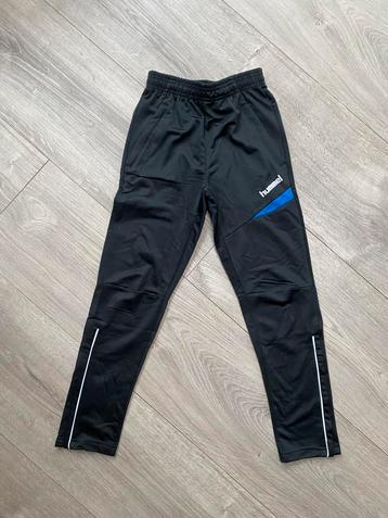 Nieuw Hummel zwarte trainingsbroek lange sport broek 128 beschikbaar voor biedingen