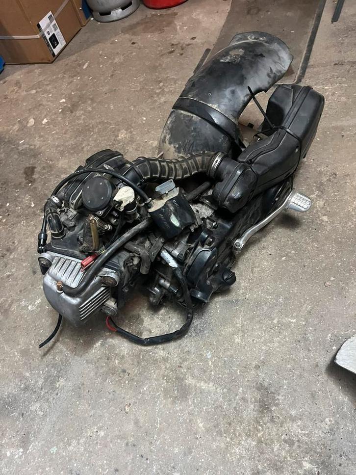 Piaggio zip 4t blok 50, Fietsen en Brommers, Brommeronderdelen | Algemeen, Zo goed als nieuw, Blok, Ophalen of Verzenden