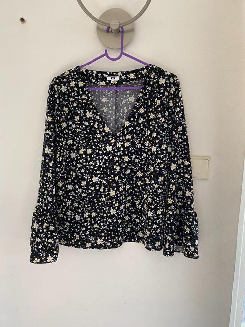 Feestelijke gebloemde blouse wijde mouwen, Kleding | Dames, Blouses en Tunieken, Zo goed als nieuw, Maat 38/40 (M), Zwart, Ophalen of Verzenden