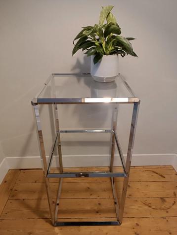 Bijzettafel/ vitrinekastje, jaren 70 design, glas en chroom. beschikbaar voor biedingen