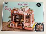 Crafts and Co miniatuur bouwpakket Pet Shop, Nieuw in doos., Ophalen, Nieuw, 1:50 tot 1:144