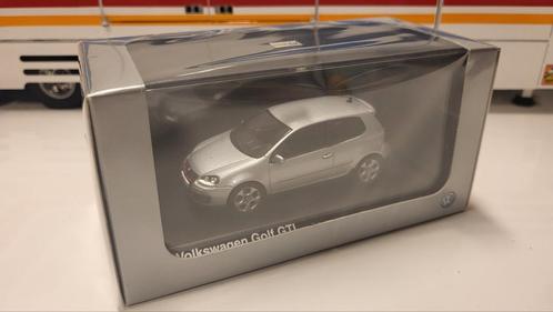 Norev Volkswagen Golf 5 GTI Silver Dealer Edition, Hobby en Vrije tijd, Modelauto's | 1:43, Nieuw, Auto, Norev, Ophalen of Verzenden