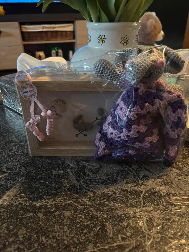 Gehaakt pakketje olifant, Kinderen en Baby's, Kraamcadeaus en Geboorteborden, Nieuw, Kraamcadeau, Verzenden