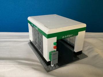 Lego bp wasserette met auto beschikbaar voor biedingen