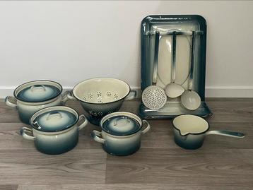 Lepelrek, vergiet, 3 pannen + steelpan - emaille beschikbaar voor biedingen