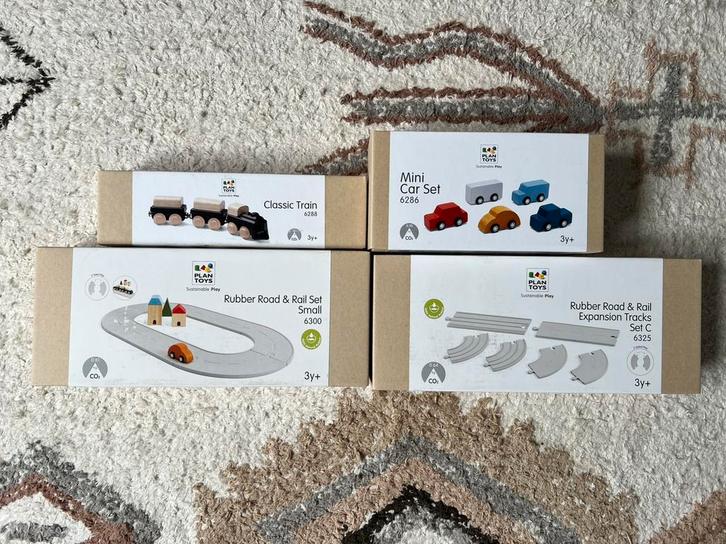 Plantoys auto- en treinset nieuw!, Kinderen en Baby's, Speelgoed | Houten speelgoed, Nieuw, Ophalen of Verzenden
