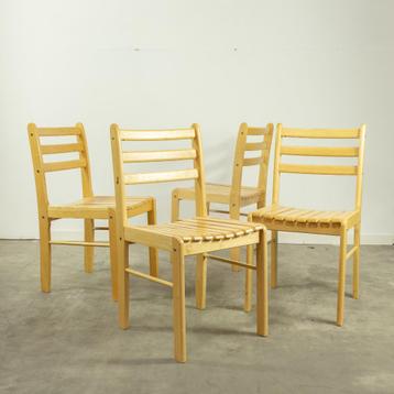 Prachtige set beukenhouten stoelen beschikbaar voor biedingen