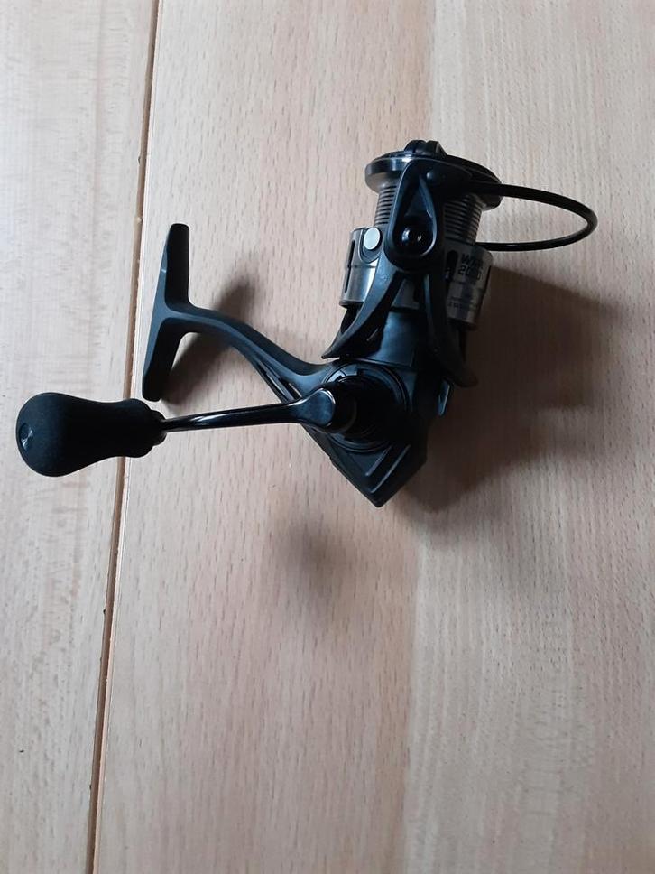 Nieuwe werpmolen, Watersport en Boten, Hengelsport | Algemeen, Nieuw, Molen, Ophalen of Verzenden