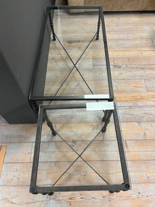 Tijdloze salontafelset, metalen frame en glazen blad €249, Huis en Inrichting, Tafels | Salontafels, Zo goed als nieuw, Minder dan 50 cm