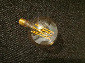 Gloeilamp 320 lm groot formaat. E27 fitting. Dimbaar.  beschikbaar voor biedingen