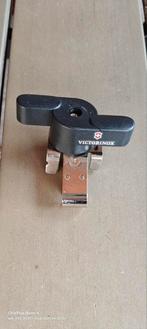 Vintage Victorinox 7.6854 blikopener., Ophalen of Verzenden, Zo goed als nieuw