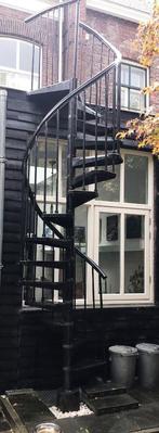 Zwarte metalen (buiten) spiltrap - 3,5 meter hoog, Doe-het-zelf en Verbouw, Ladders en Trappen, Ophalen, Zo goed als nieuw, Trap