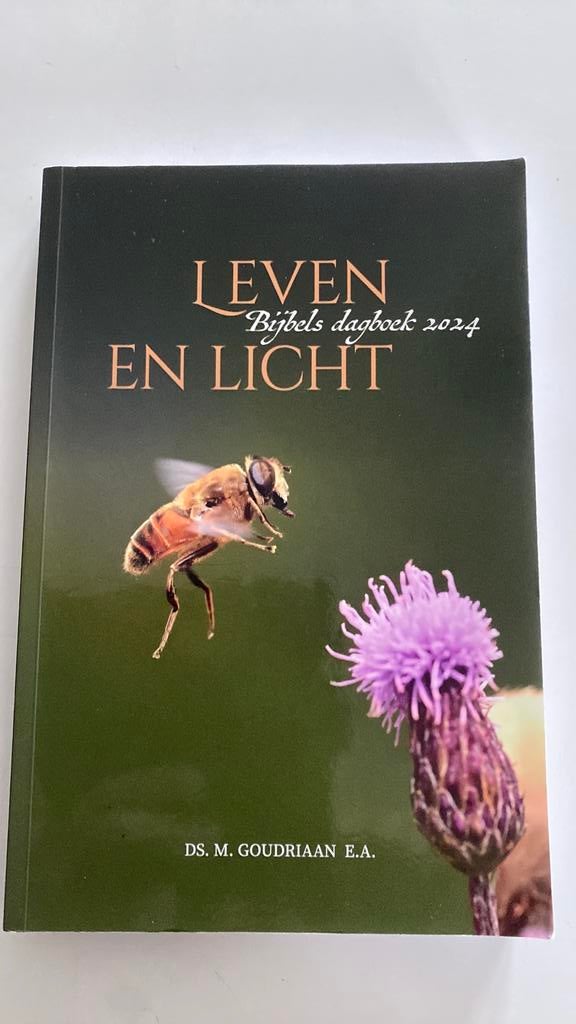Leven en licht 2024 - Bijbels dagboek, Boeken, Ophalen of Verzenden, Zo goed als nieuw, Christendom | Protestants