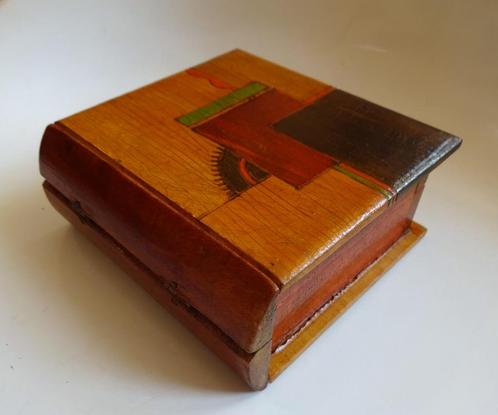 Art Deco houten doosje: boek-vormig. Geometrische motieven, Antiek en Kunst, Curiosa en Brocante, Ophalen of Verzenden