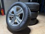 18 Inch originele Volkswagen Tiguan Velgen + Winterbanden, Auto-onderdelen, Banden en Velgen, Ophalen, 18 inch, Gebruikt, Banden en Velgen
