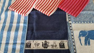 Theedoeken en handdoeken, rood wit blauw beschikbaar voor biedingen