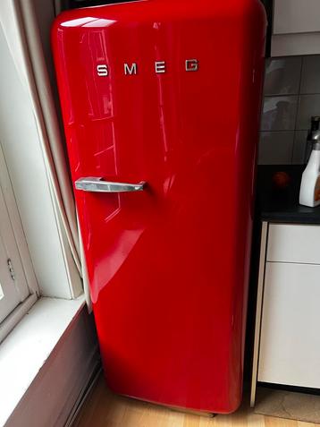 Rode Smeg Koelkast met vriesvak beschikbaar voor biedingen