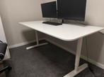 IKEA bureau zo goed als nieuw!, Huis en Inrichting, Bureaus, Ophalen, Zo goed als nieuw