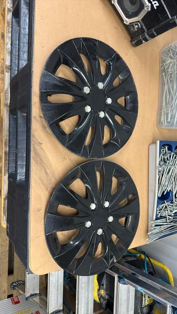 2x 14 inch wieldoppen zwart beschikbaar voor biedingen