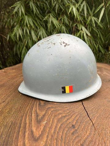 Belgische helm beschikbaar voor biedingen