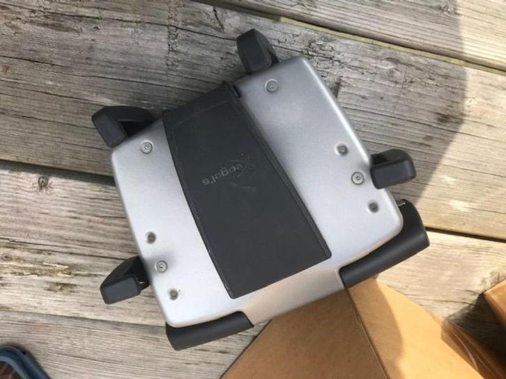 Vogel's beugel hoofdsteun auto tablet houder tablethouder, Auto diversen, Auto-accessoires, Zo goed als nieuw, Ophalen of Verzenden