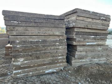 200x200x14 a-keuze gebruikte betonplaten beschikbaar voor biedingen