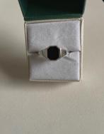 Zilveren zegel ring met zwarte Onyx steen, Nieuw, 20 of groter, Zilver, Dame of Heer