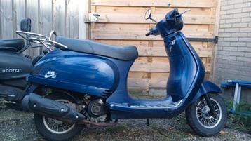 Turbho rl-50 Snorscooter (vespa look) beschikbaar voor biedingen
