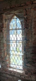 Smeedijzeren Gotische glas in lood kerkraam, Gebruikt, Minder dan 80 cm, Ophalen of Verzenden, Minder dan 80 cm