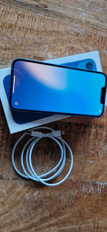iPhone 13 - Blauw - In perfecte Staat! beschikbaar voor biedingen