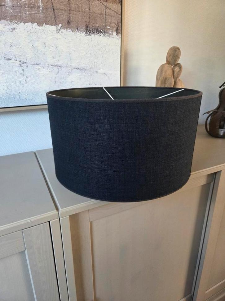 Grote lampenkap zwart 45 cm, Huis en Inrichting, Lampen | Lampenkappen, Zo goed als nieuw, 25 tot 50 cm, Rond, Zwart, Ophalen