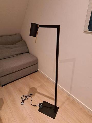 Staande vloerlamp zwart dimbaar zgan 