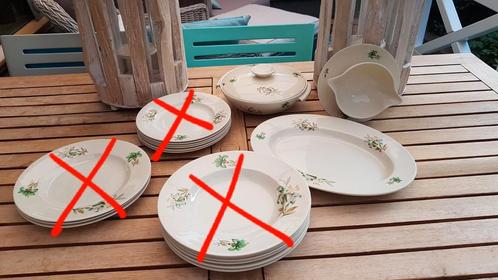 Regout servies groene lelie, Antiek en Kunst, Antiek | Servies los, Ophalen of Verzenden