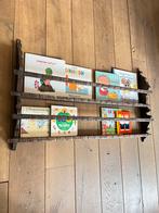Groot antiek bordenrek / boekenrek met houtsnijwerk, Ophalen, Zo goed als nieuw