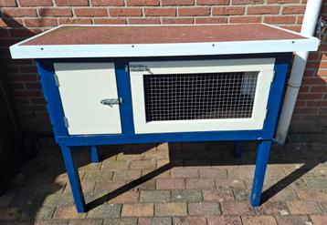 Konijnenhok (als nieuw!) beschikbaar voor biedingen