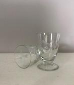 Vier antieke Frans kristallen gegraveerde likeurglaasjes, Ophalen of Verzenden