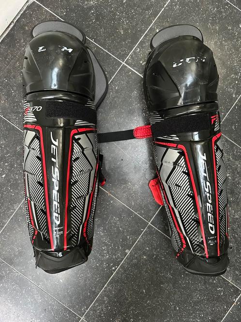 Scheenbeschermers ijshockey: CCM Jetspeed FT370 shin guards, Sport en Fitness, IJshockey, Zo goed als nieuw, Bescherming, Ophalen of Verzenden