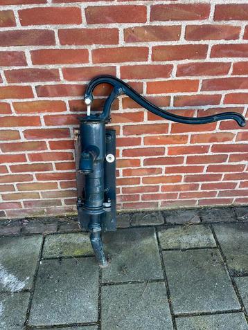 Waterpomp voor de sier beschikbaar voor biedingen